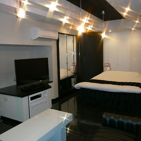 Hotel Piatt (Adults Only) Nagoya Bagian luar foto