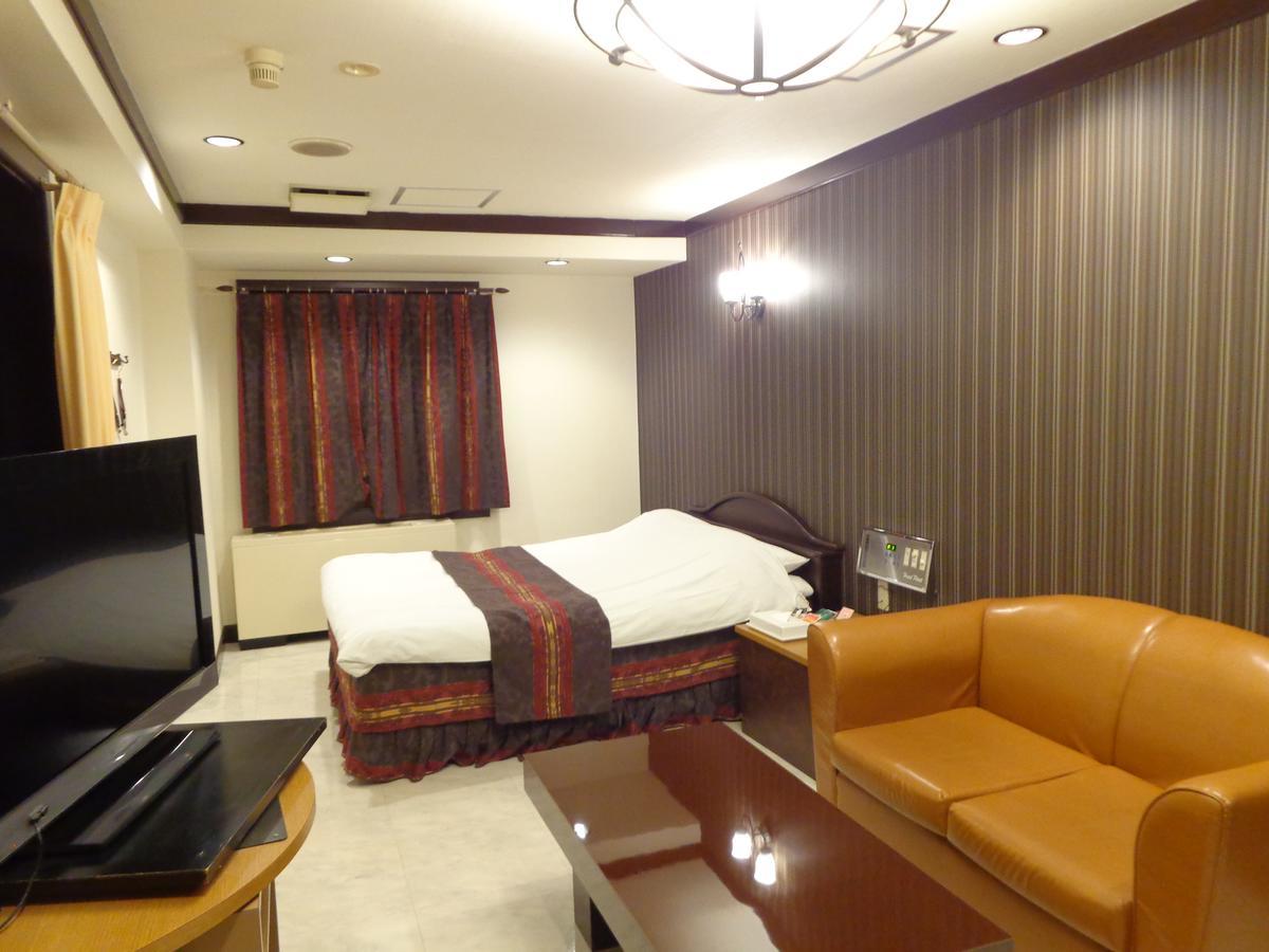 Hotel Piatt (Adults Only) Nagoya Bagian luar foto
