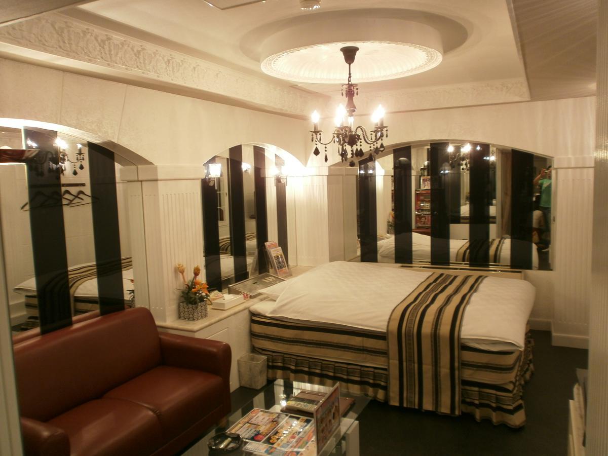 Hotel Piatt (Adults Only) Nagoya Bagian luar foto