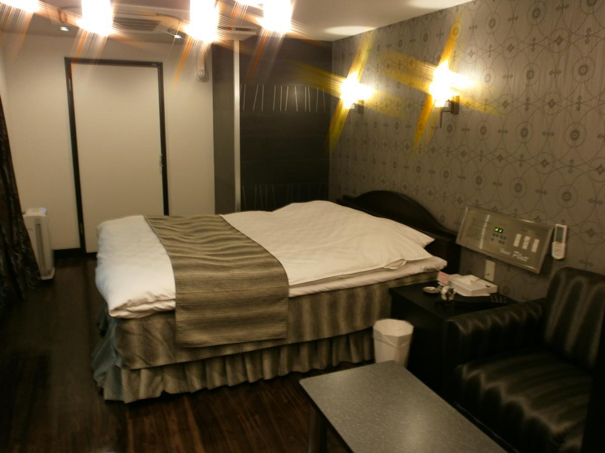 Hotel Piatt (Adults Only) Nagoya Bagian luar foto