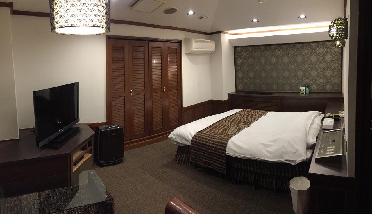 Hotel Piatt (Adults Only) Nagoya Bagian luar foto